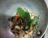 A picture of step 5 of Kanchipuram Idli.