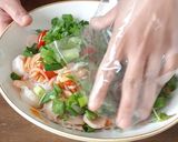 รูปขั้นตอนการทำที่ 8 ของ ยำวุ้นเส้นสีจัดจ้าน