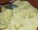 Foto langkah ke 1 dari resep Stik Kentang Keju.