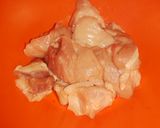 Foto del paso 1 de la receta: Masa de cerdo frita con salsa de tomate, pimiento y cebolla