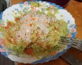 Foto del paso 2 de la receta Tartaletas de guacamole con gulas y de ensalada con gorgonzola