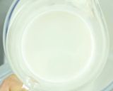 A picture of step 2 of Healthy dates shake.