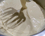 Foto del paso 1 de la receta: Bizcochuelo de vainilla con almidón de maíz (22 cm)