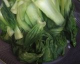 Foto langkah ke 3 dari resep Tumis Pokcoy Bawang Putih.