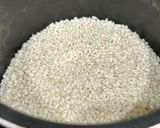 Hình bước làm 1 của món Cơm Rượu Miền Nam