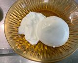 Une image de l'étape 9 de Carottes fanes confites au miel sauce ricotta, skyr et coriandre.