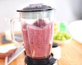 Foto del paso 4 de la receta: Smoothie de fresas, arándanos y banano