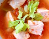 Hình bước làm 4 của món Canh Ngót Cá Hồi Cà Chua