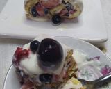 Foto del paso 5 de la receta: Arrollado Con Crema De Queso Y Frutos Rojos / Postre Tronco Navideño De Verano