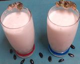 A picture of step 3 of Sitafal Smoothie.