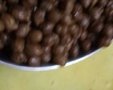A picture of step 7 of Rajasthani chane gravy.