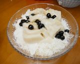 A picture of step 3 of Adorable Peanut Butter Milk Shaved Ice with Bear Decoration.
