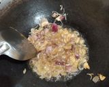 Foto langkah ke 2 dari resep Tumis kerang sederhana.