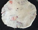 A picture of step 3 of Beetroot paratha.