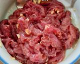Hình bước làm 1 của món Bông cải trắng xào thịt bò