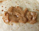 Foto del paso 1 de la receta: Panqueques rellenos de dulce de leche y nueces