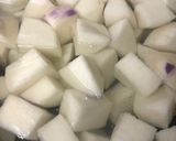 Une image de l'étape 1 de Navets croquants caramélisés.