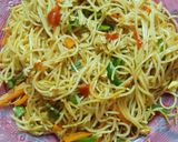 এগ-ভেজ হাক্কা নুডলস্(Egg-veg hakka noodles recipe in Bengali) রেসিপি ধাপ - 5 ছবি