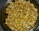 Foto langkah ke 4 dari resep Popcorn Caramel.