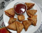 A picture of step 12 of Pizza samosa.