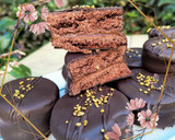 Foto del paso 3 de la receta: Alfajores de Chocolate, con dulce de leche y Bañados en chocolate 🍫