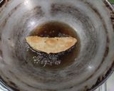 मावे की गुजिया (mawe ki gujiya recipe in Hindi) रेसिपी चरण 7 फोटो
