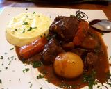 Burgundi marharagu recept fázis 4 fotója