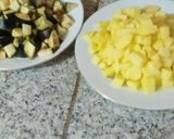 صورة لخطوة 1 من وصفة مفركة البطاطا مع الباذنجان 😋