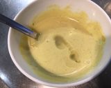 Une image de l'étape 3 de Sauce au yaourt, citrons, coriandre et moutarde au pain d'épices.