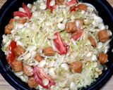 Foto del paso 3 de la receta: Repollo salteado con salchichas