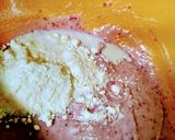 Foto langkah ke 2 dari resep Strawberry Cream Cake.