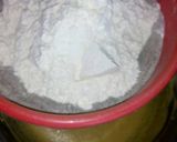 A picture of step 5 of Sultanas and lemon flavored cookies.