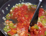 Foto del paso 2 de la receta: Corvina con tomate