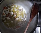 Foto del passaggio 3 della ricetta Calamarata con prontomare e sugo di pomodorini gialli