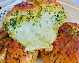 Foto langkah ke 7 dari resep Korean Garlic Cheese Bread.
