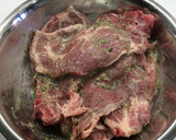Foto del paso 1 de la receta: Filetes de cerdo macerados en cilantro y lima