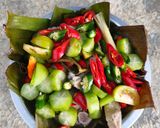 Foto langkah ke 5 dari resep Garang Asem Ayam (Tanpa Bungkus).