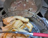 Foto del paso 3 de la receta: Pollo con salsa de hongos