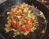 Foto del paso 1 de la receta Paella de pollo con langostinos