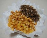 Foto langkah ke 2 dari resep Sambal Teri Kentang Tahu.