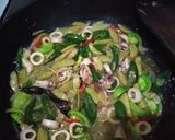 Foto langkah ke 4 dari resep Tumis Cumi Cabe Ijo.