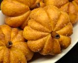 Foto langkah ke 10 dari resep Donat Labu Kuning.