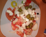 Foto del paso 3 de la receta: Ensalada de tomate sencilla
