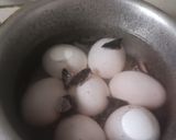 मालवणी पद्धतीने कवटाचा सामारा / अंड्याची करी(Malvani Style Andyachi Curry Recipe In Marathi) रेसिपी स्टेप 1 फोटो 