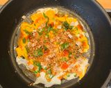 Hình bước làm 3 của món Bánh tráng nướng chảo 🍳