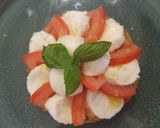 Foto del passaggio 8 della ricetta Tortino caprese