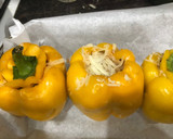 Foto del paso 6 de la receta: Pimientos amarillos rellenos con salsa romesco