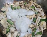 Foto del paso 2 de la receta: Fajitas de pollo con acelgas