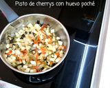 Foto del paso 3 de la receta: Pisto de Cherry con Huevo Poché