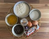 Une image de l'étape 1 de Cookies géant coeur kinder Bueno.